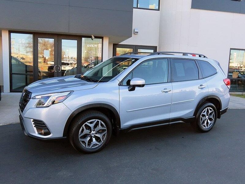 2022 Subaru Forester PremiumImage 1