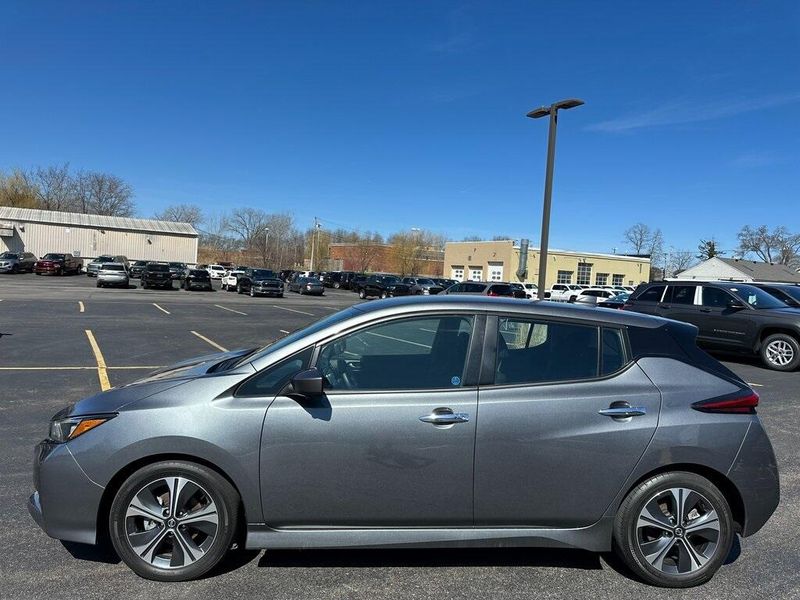 2020 Nissan Leaf SVImage 8