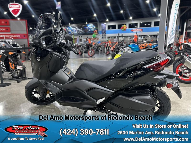 2025 Yamaha Xmax Image 19