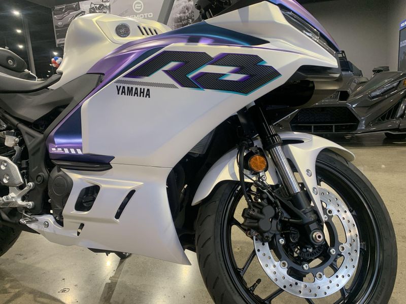 2025 Yamaha YZF-R3 ABS Image 27