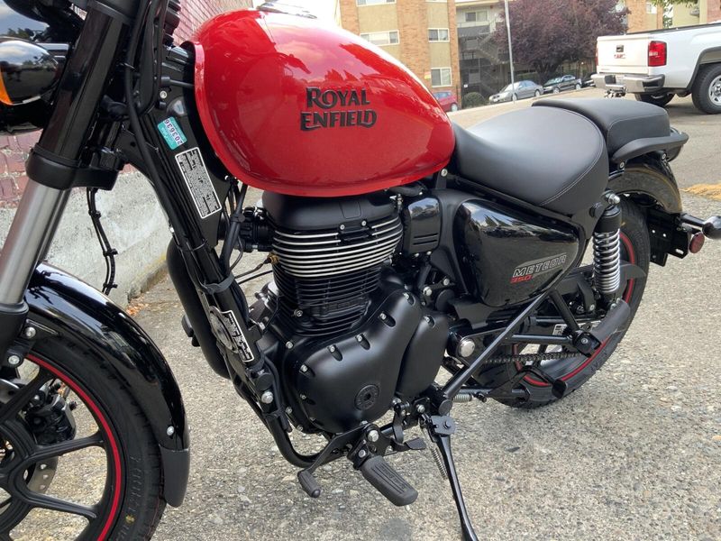 New 2024 Royal Enfield METEOR 350 