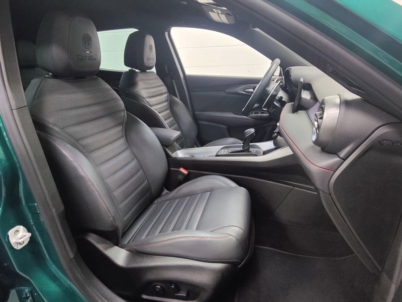 Used 2025 Alfa Romeo Tonale Tributo Italiano eAWDImage 6