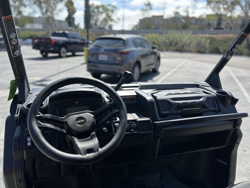 New 2024 Can-Am DEFENDER MAX XT HD9 Image 18
