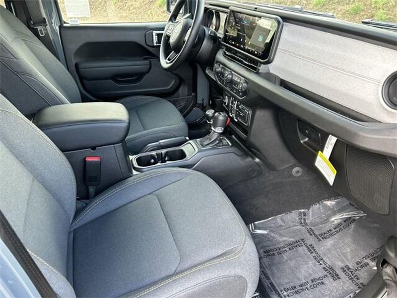 New 2026 Jeep Wrangler 4-door SportImage 12