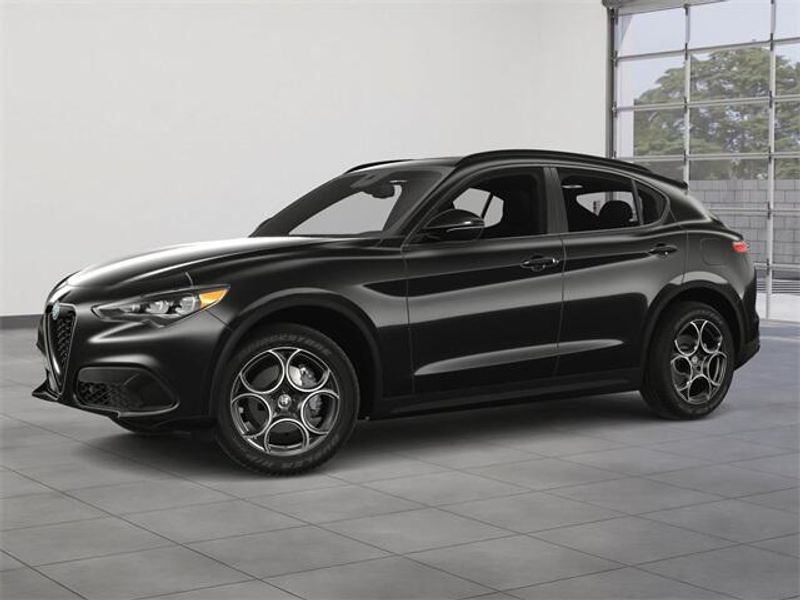 2025 Alfa Romeo Stelvio Sprint photo 2