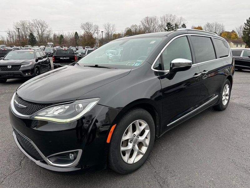 2020 Chrysler Pacifica LimitedImage 11