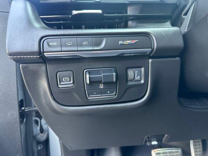 2023 Cadillac Escalade AWD V-Series