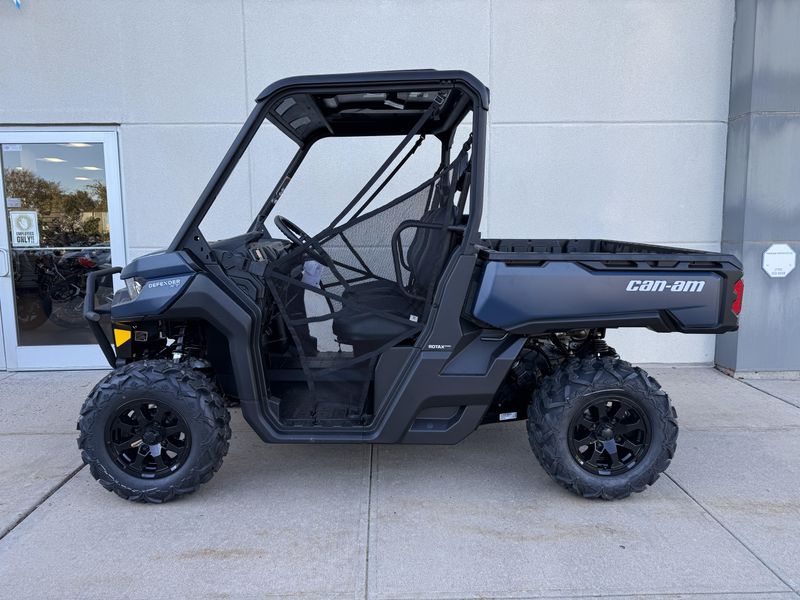 2026 Can-Am DEFENDER XT HD9Image 2