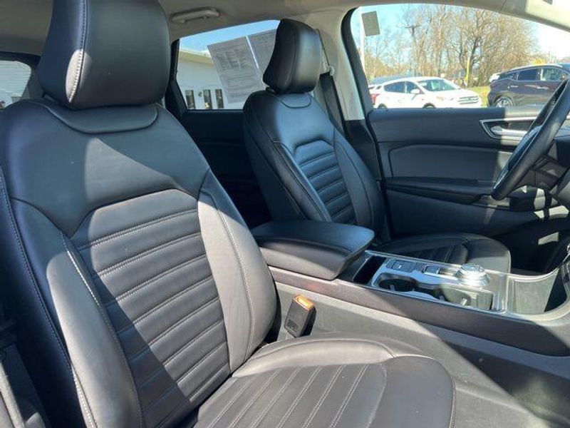 2024 Ford Edge SELImage 24