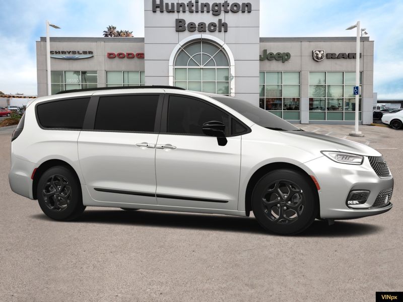 2024 Chrysler Pacifica Hybrid Select Premium SImage 10