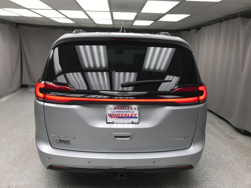 2023 Chrysler Pacifica LimitedImage 16