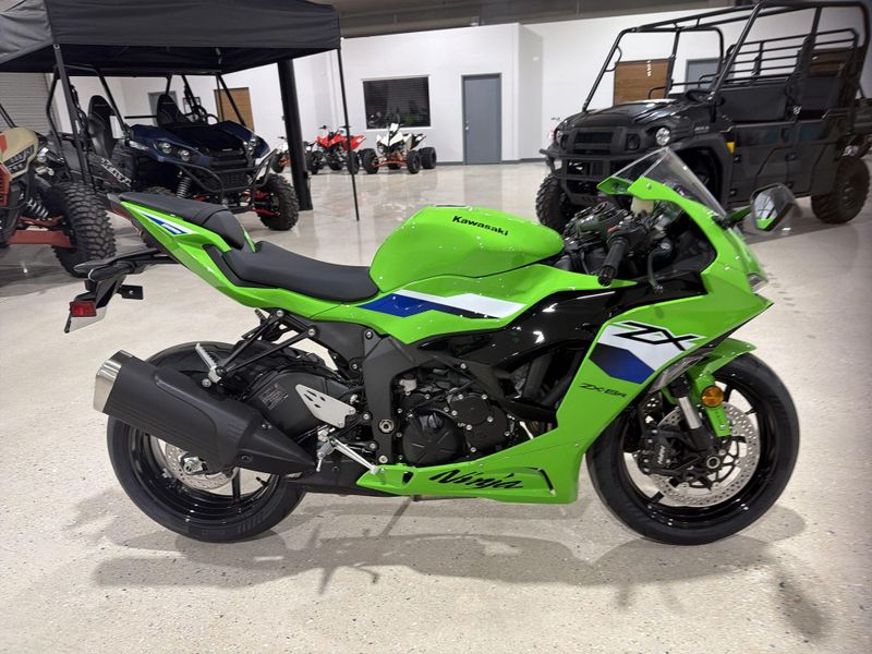 New 2026 Kawasaki NINJA ZX-6R Image 10