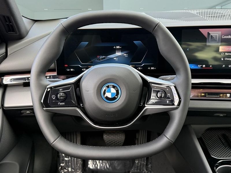 2025 BMW i5 eDrive40Image 22