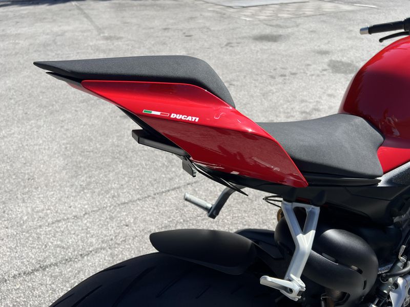 2022 Ducati Streetfighter V4 S 