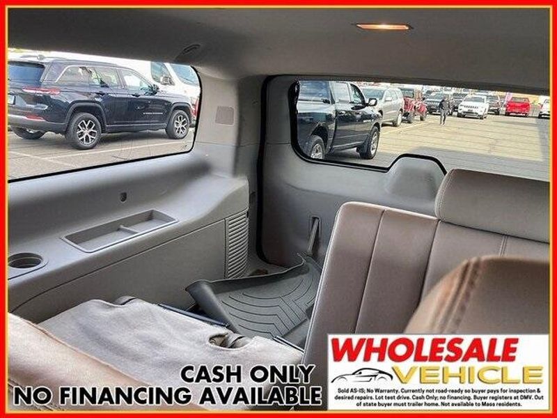 2012 GMC Yukon XL 1500 SLT 1500Image 12