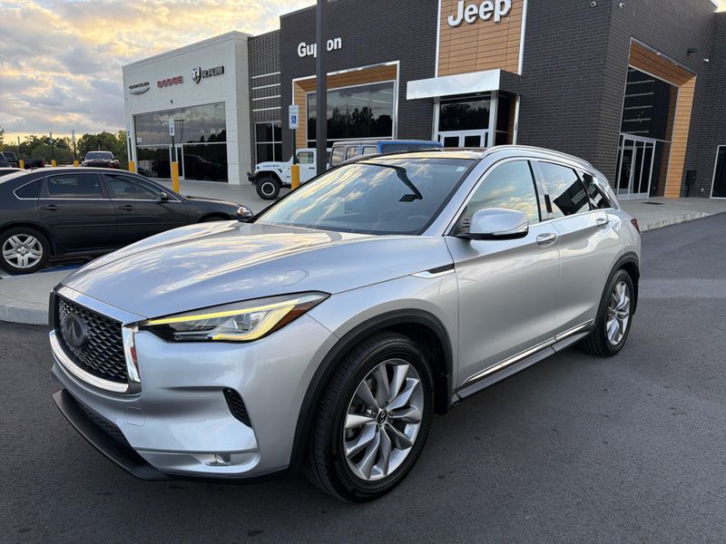 Used 2019 INFINITI QX50 LuxeImage 1