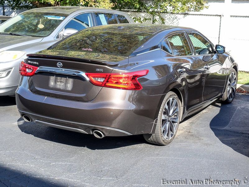2016 Nissan Maxima SR photo 2