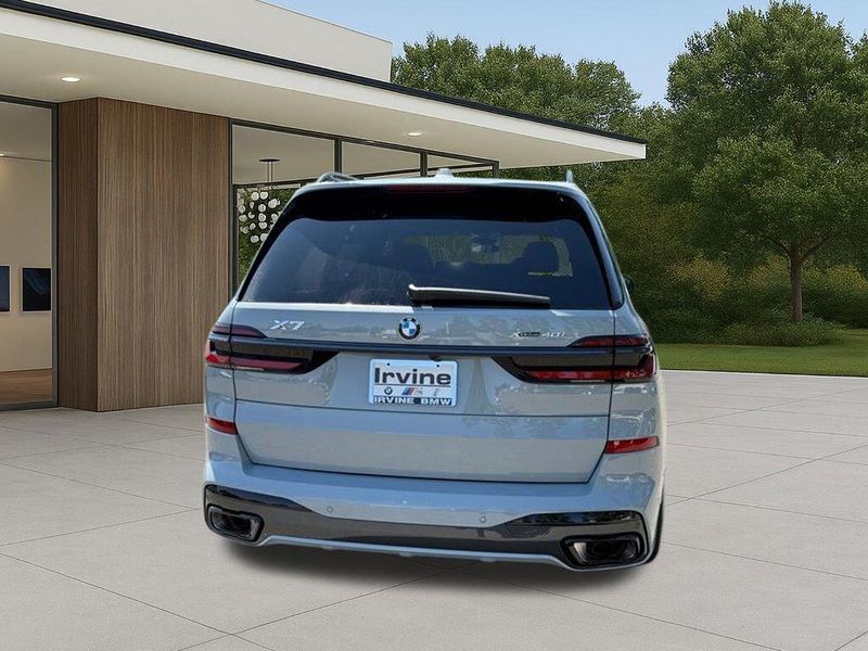 New 2026 BMW X7 xDrive40iImage 9