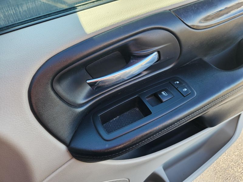 Used 2012 Dodge Grand Caravan SE