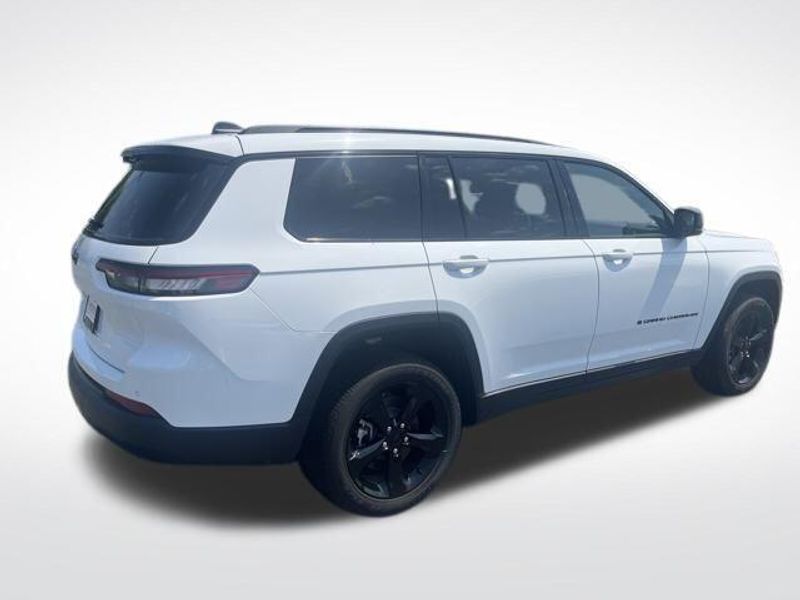 2025 Jeep Grand Cherokee L Altitude X 4x4