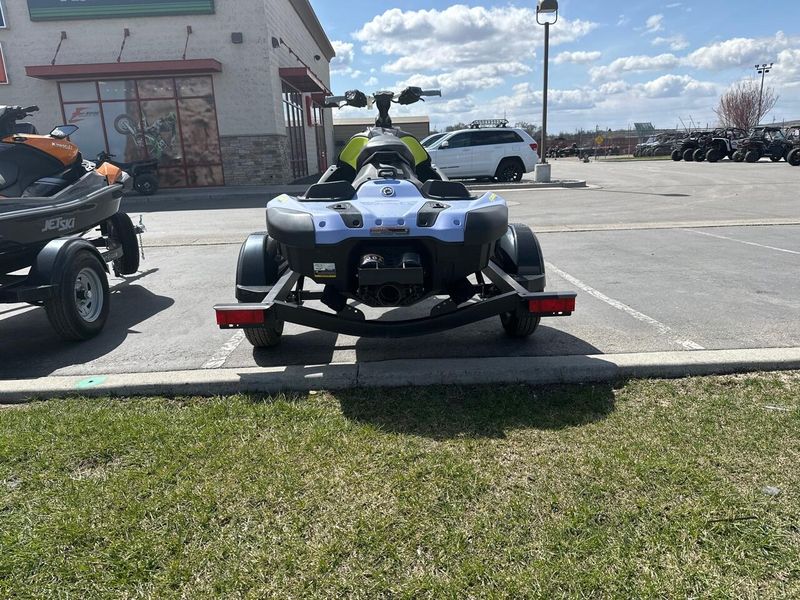 2024 YACHT CLUB SINGLE PLACE PWC WITH 13 TIRES 