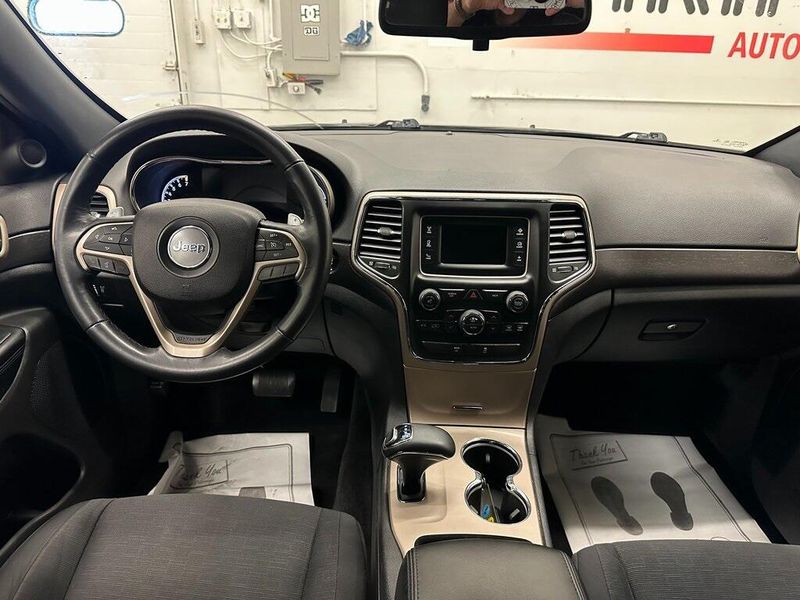 2015 Jeep Grand Cherokee LaredoImage 24