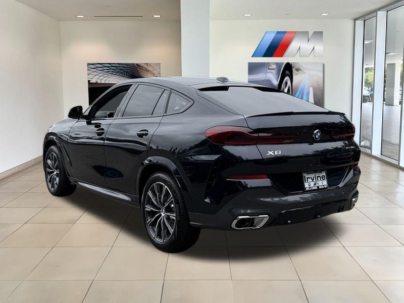 2026 BMW X6 xDrive40iImage 8
