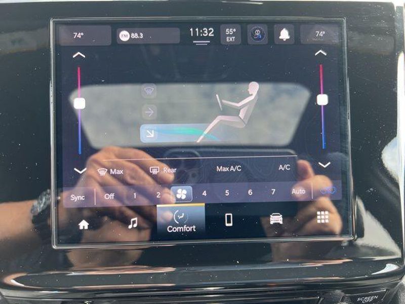 2025 Jeep Grand Cherokee Laredo X 4x4