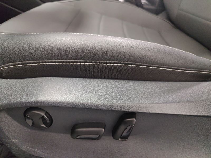 2022 Volkswagen Taos SE 4-Motion AWD w/SunroofImage 14