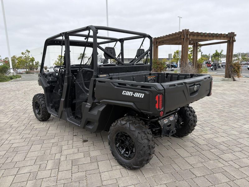 New 2026 Can-Am DEFENDER MAX DPS HD9 Image 15