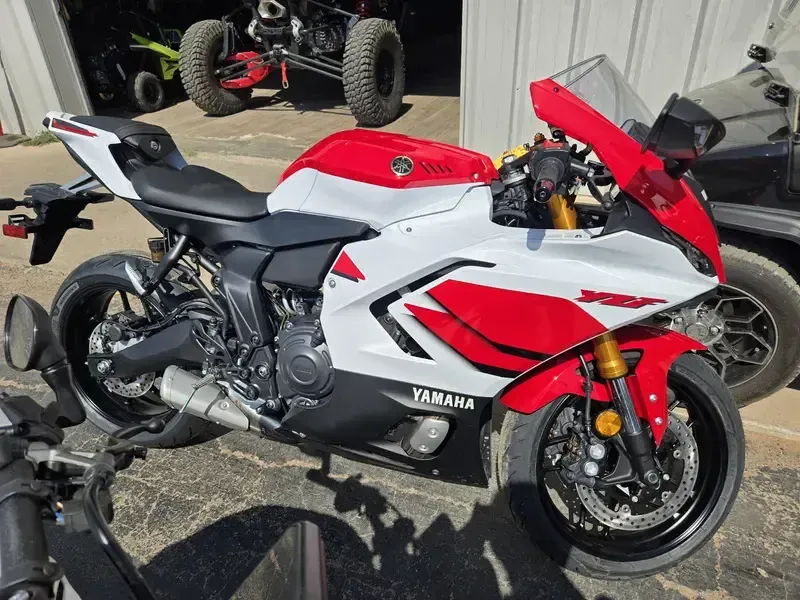 NEW 2026 YAMAHA YZF-R7 70TH ANNIVERSARY EDITION Image 2