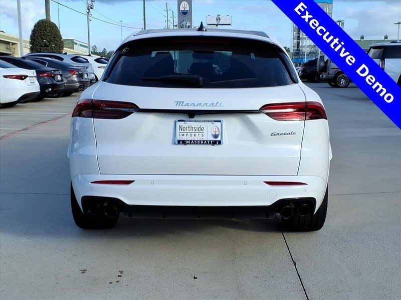 New 2025 Maserati Grecale ModenaImage 8