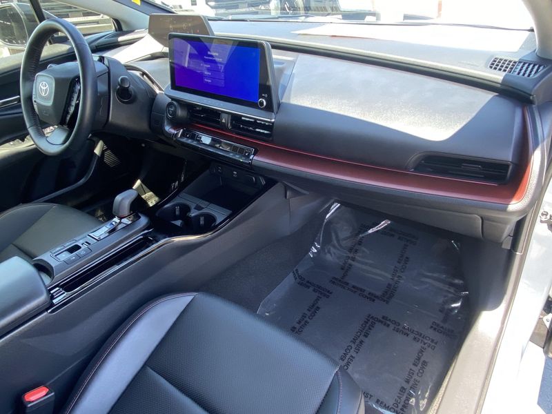 2024 Toyota Prius Prime XSEImage 11