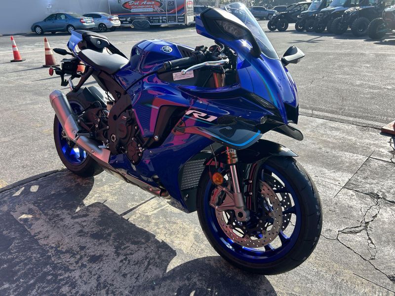 New 2026 Yamaha YZF-R1 Image 10