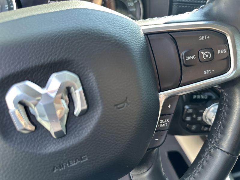 2022 Ram 1500 Laramie photo 22