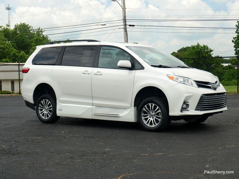 Used 2020 Toyota Sienna XLEImage 50