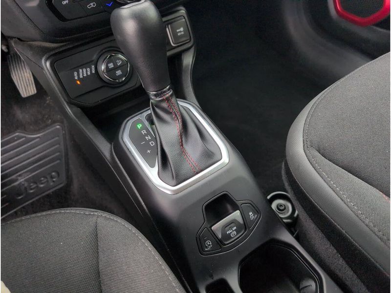 Used 2023 Jeep Renegade TrailhawkImage 20