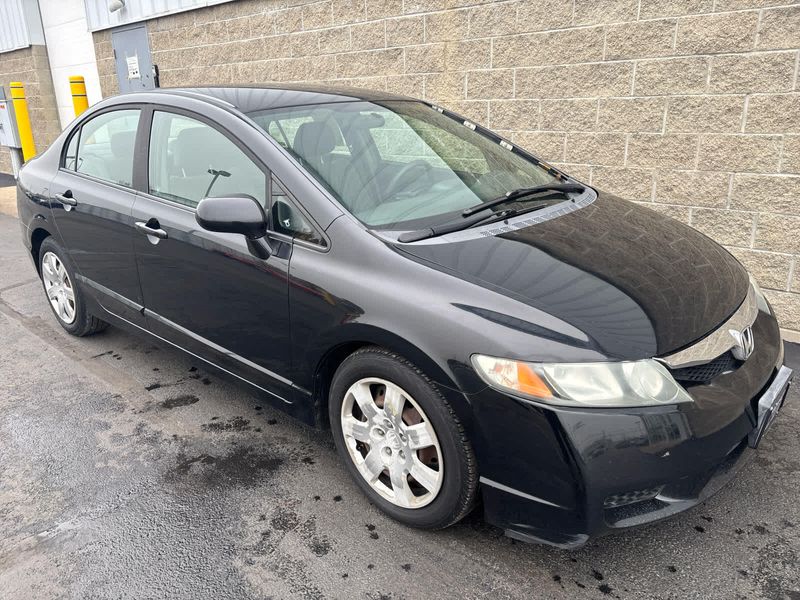 2009 Honda Civic LX photo 2