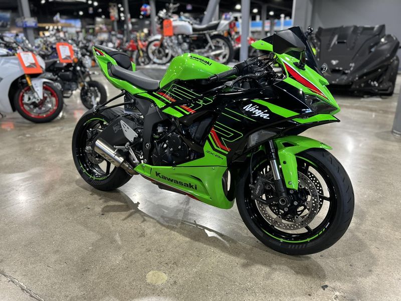 Used 2024 Kawasaki NINJA ZX-6R KRT Image 2