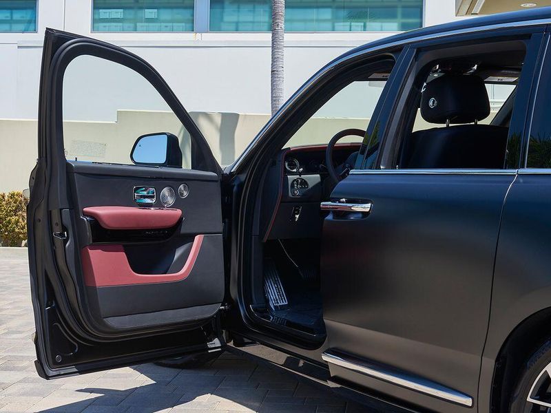 New 2027 Rolls-Royce Cullinan Image 10