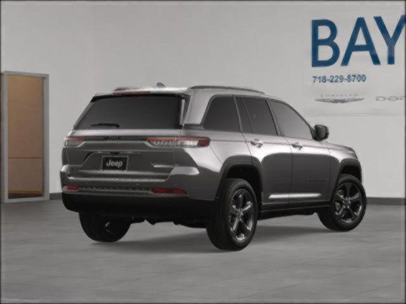 2025 Jeep Grand Cherokee Altitude photo 4