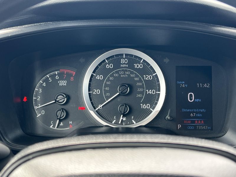 Used 2022 Toyota Corolla LEImage 9