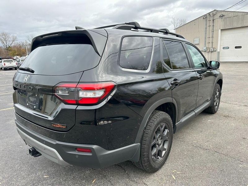 2024 Honda Pilot TrailSport photo 4