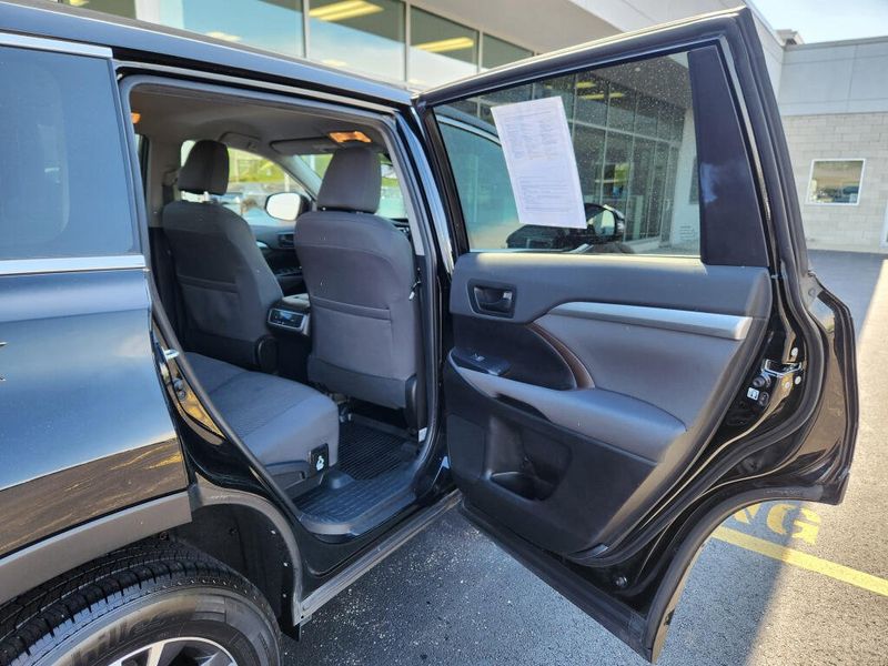 Used 2019 Toyota Highlander LE