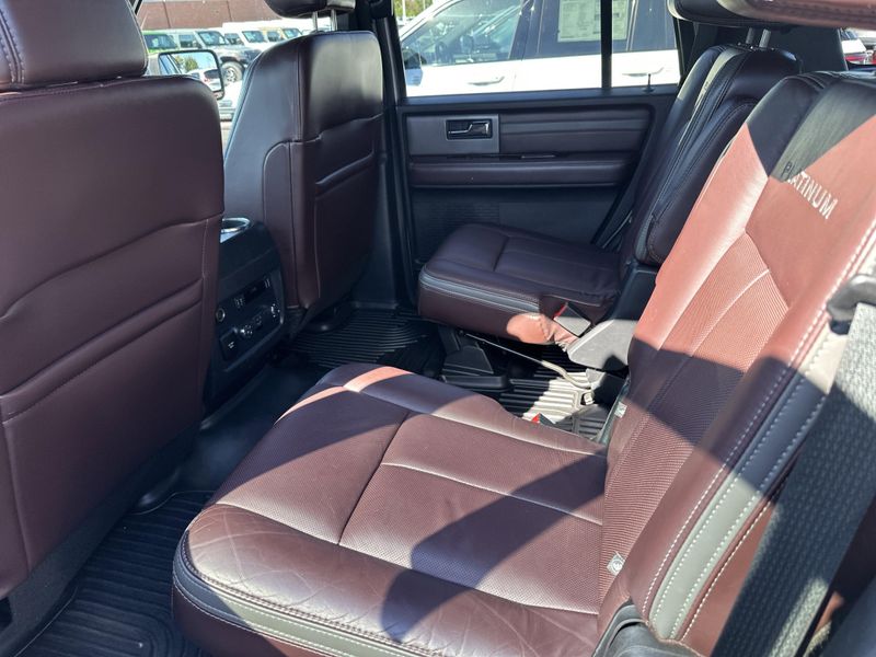 Used 2017 Ford Expedition PlatinumImage 19