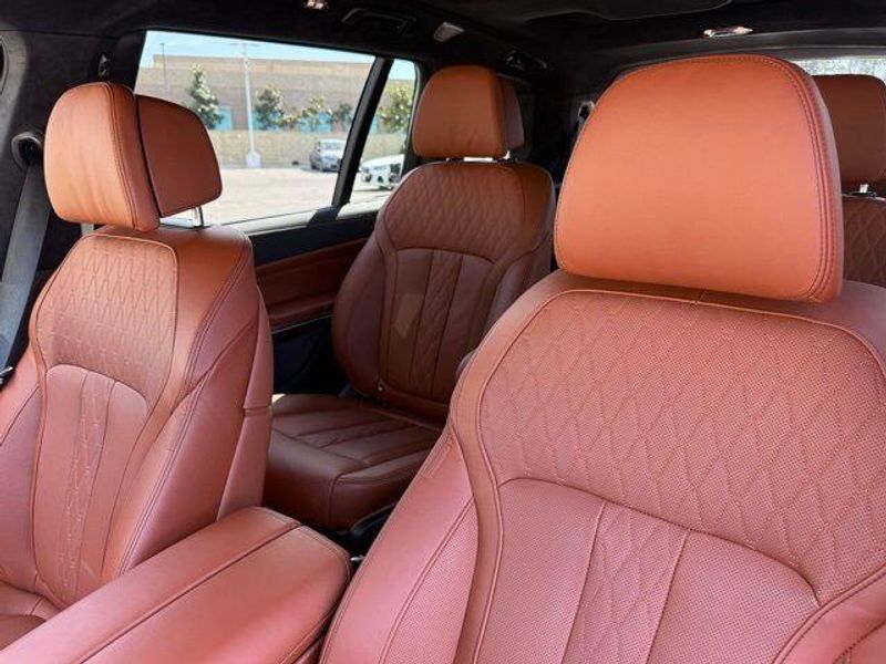 Used 2025 BMW X7 M60iImage 20