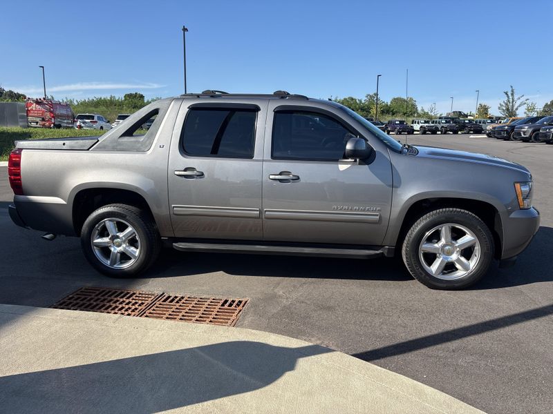 Used 2012 Chevrolet Avalanche 1500 LTImage 6