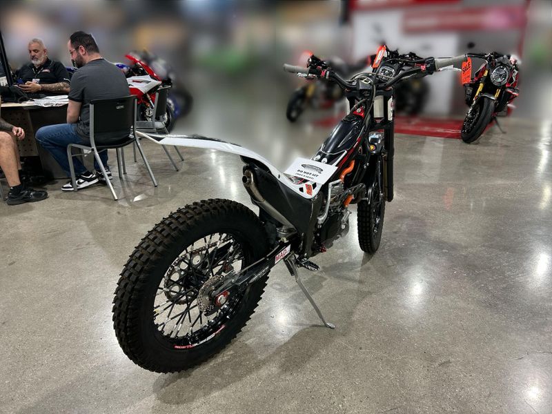 Used 2018 Honda COTA 300RR Image 15