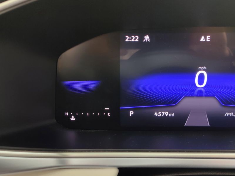 Used 2025 Volkswagen Taos SE 4-Motion AWDImage 27