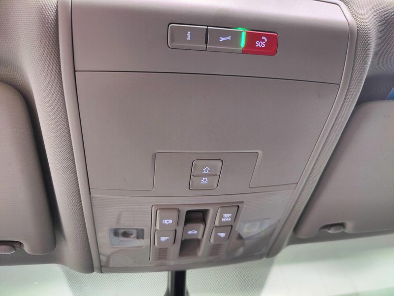 Used 2023 Volkswagen Atlas SE AWD w/Technology & SunroofImage 29